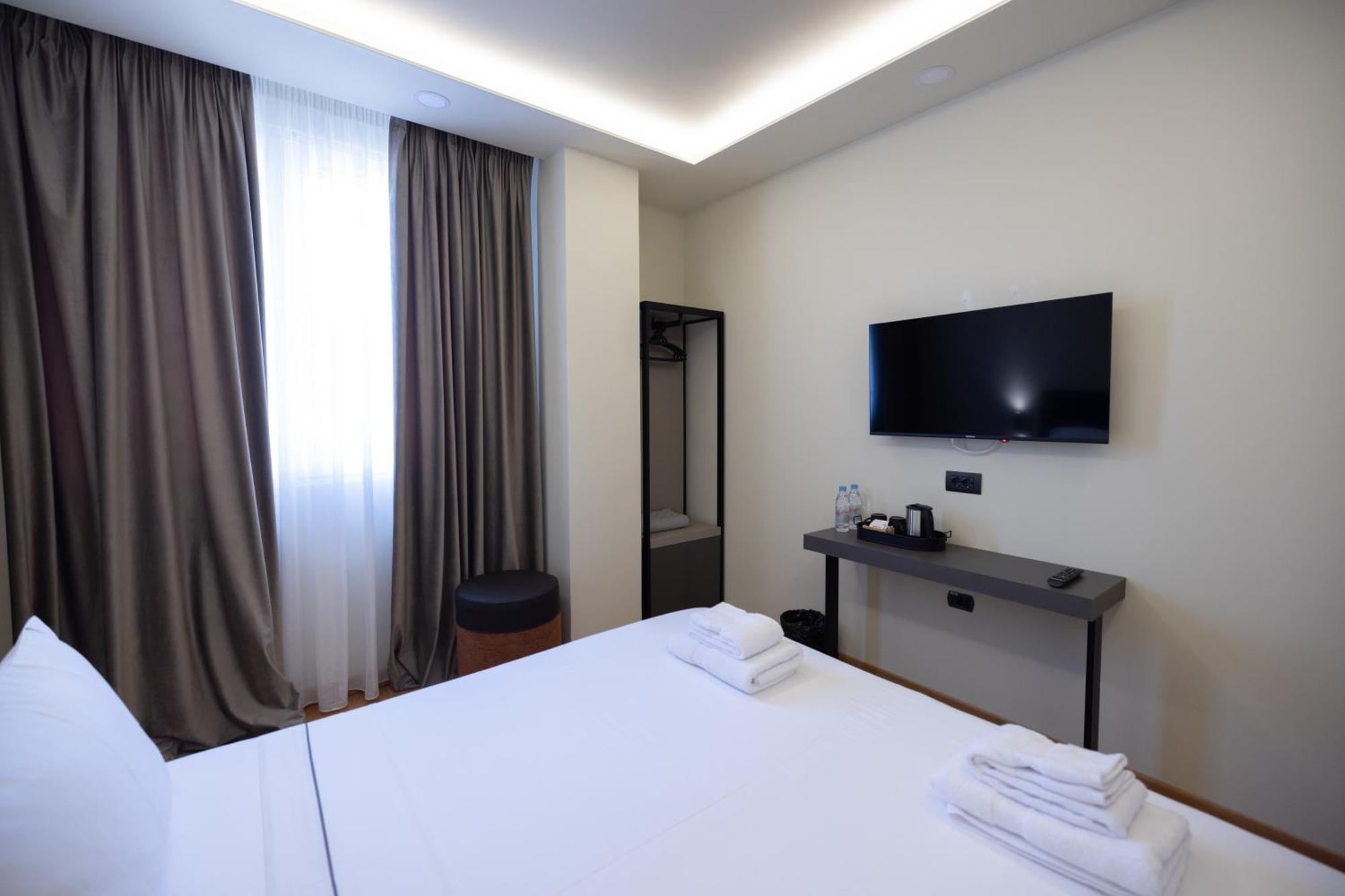 Green Boutique Hotel Влёра Экстерьер фото
