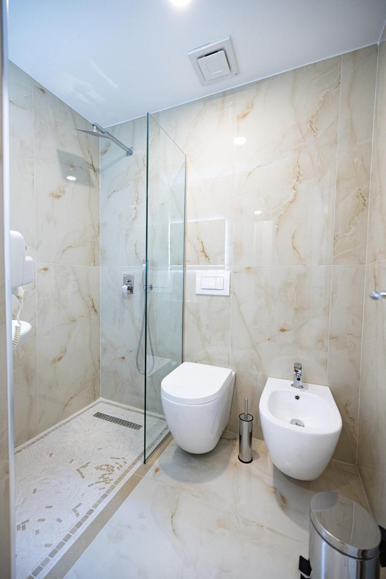 Green Boutique Hotel Влёра Экстерьер фото