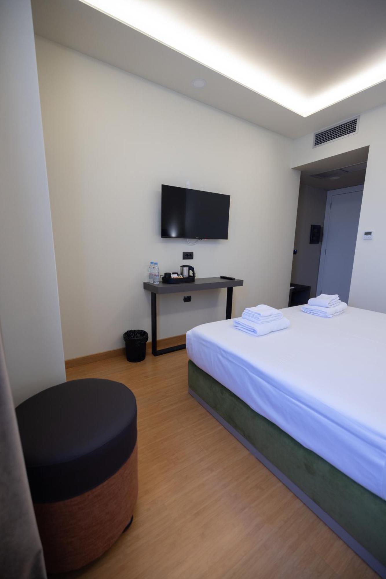 Green Boutique Hotel Влёра Экстерьер фото